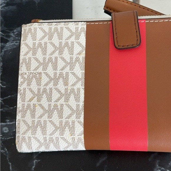 Michael Kors Logo Jet Set Double Zip Wristlet Wallet
Dahlia Red Brown AUTHENTIC - Picture 5 of 11